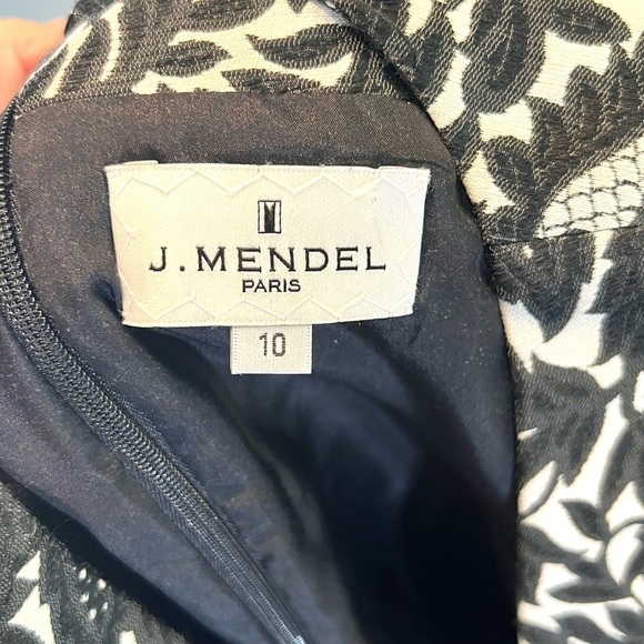 J.Mendel Paris,Stunning,LOW-V CUT, Textured Light Brocade,Low-Front Lip,Size 10 - Picture 4 of 15